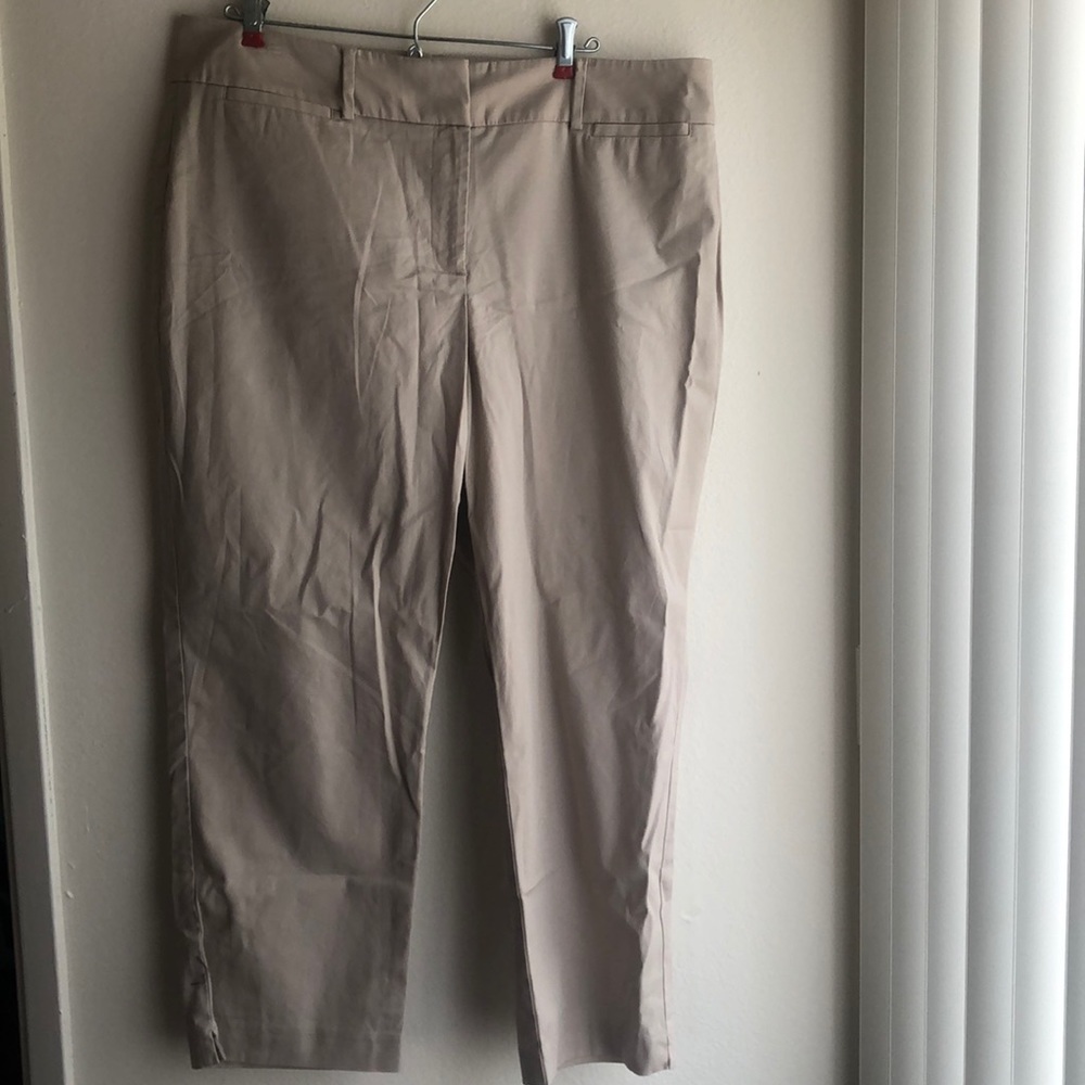 Ann Taylor factory petite cropped pants  size 14